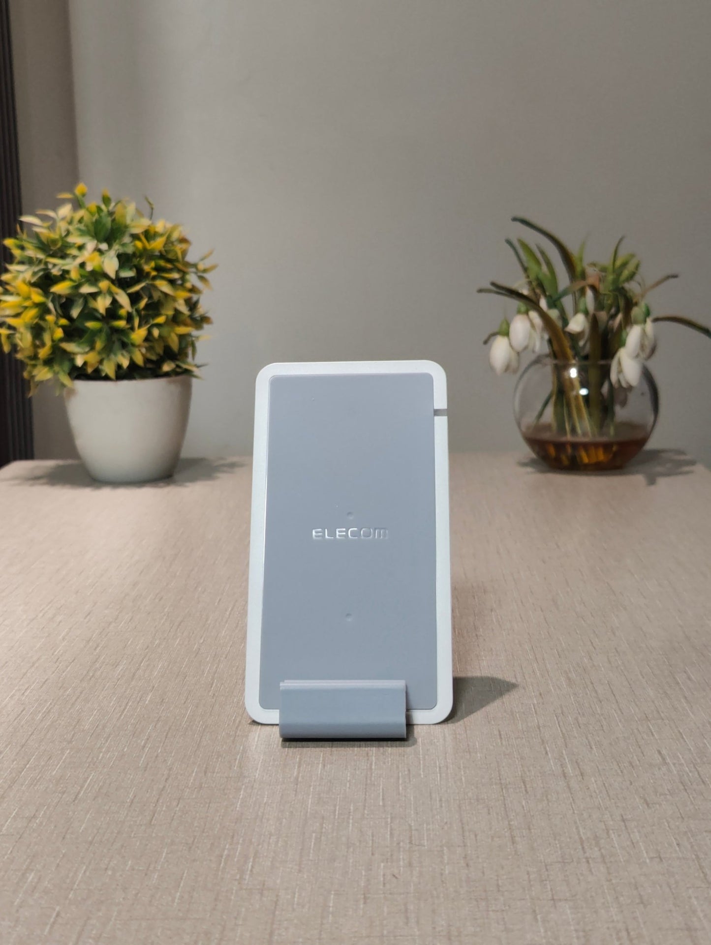 MobixCart™ | Elecom Wireless Charger Stand 10W – 2 - in - 1 Fast & Universal Wireless Charging Dock - mobixcart